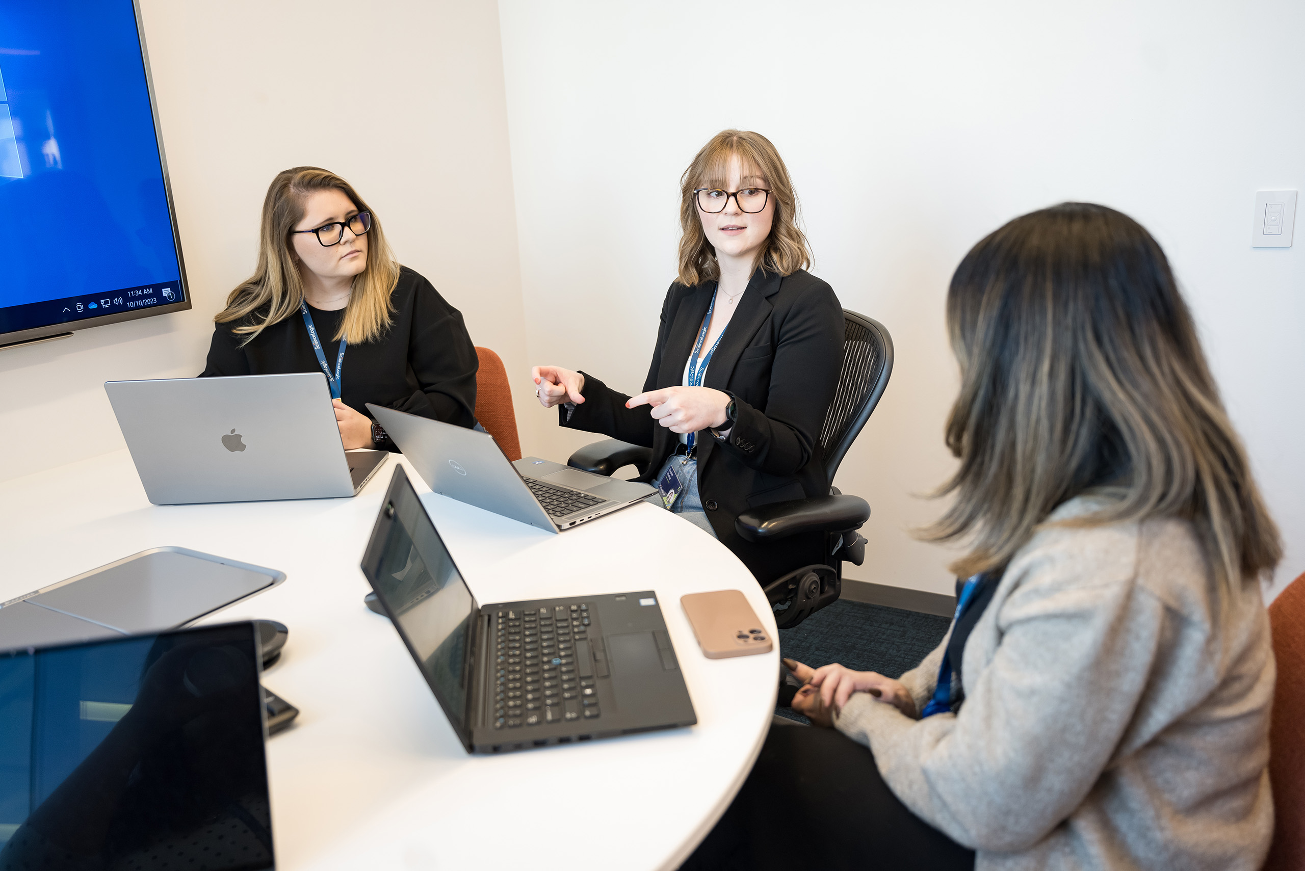 Nov2023-MW-Former Employee Refresh-EK What we do